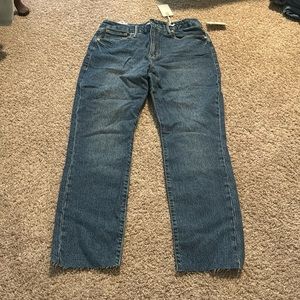 BRAND NEW⭐️- Good American Jeans